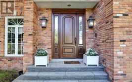 1379 MEADOW GREEN COURT | Mississauga Ontario | Slide Image Four