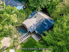 1135 GREENOAKS DRIVE Mississauga Ontario, L5J 3A1