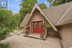 100 BRIDLE PATH | East Gwillimbury Ontario | Slide Image Five