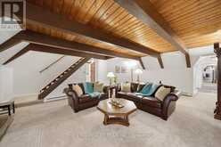 100 BRIDLE PATH | East Gwillimbury Ontario | Slide Image Nine