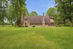 100 BRIDLE PATH | East Gwillimbury Ontario | Slide Image Forty-seven