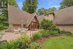 100 BRIDLE PATH | East Gwillimbury Ontario | Slide Image Four