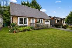 856 MAGNOLIA AVENUE | Newmarket Ontario | Slide Image One