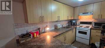 17 HOWARD PARK AVENUE | Toronto Ontario | Slide Image Fourteen