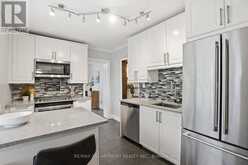 230 BEACH BOULEVARD | Hamilton Ontario | Slide Image Ten