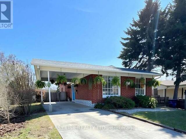 24 ELMVALE CRESCENT Toronto Ontario, M9V 2B9 - 5 Bedrooms Home For Sale