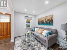 75 DENNE BOULEVARD | Newmarket Ontario | Slide Image Eight