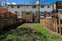 68 CHAUCER CRESCENT | Barrie Ontario | Slide Image Seventeen
