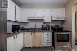 68 CHAUCER CRESCENT | Barrie Ontario | Slide Image Five