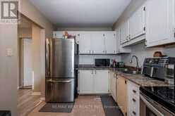 68 CHAUCER CRESCENT | Barrie Ontario | Slide Image Six