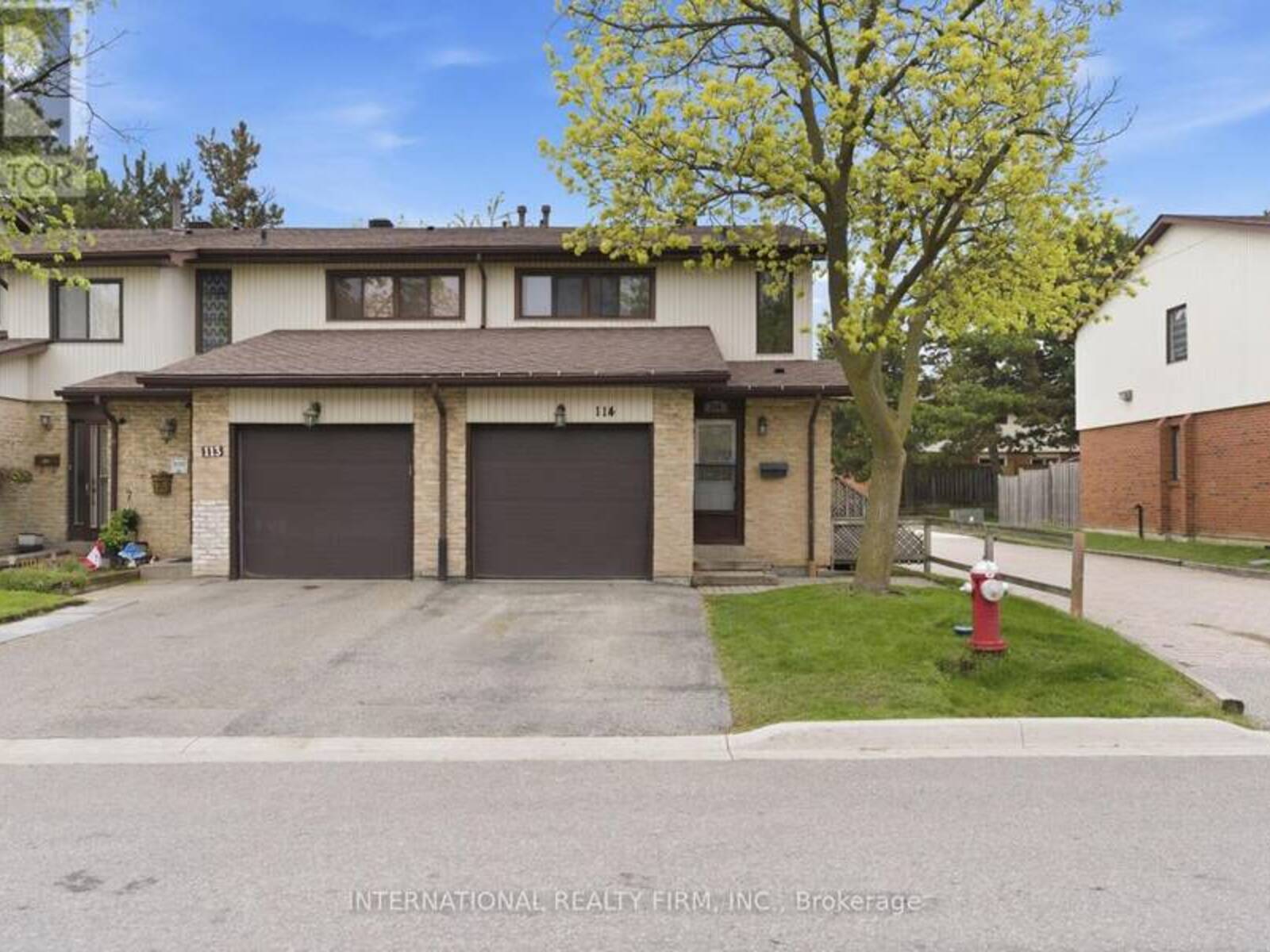 114 FOSTER CRESCENT, Brampton, Ontario L6V 3M8
