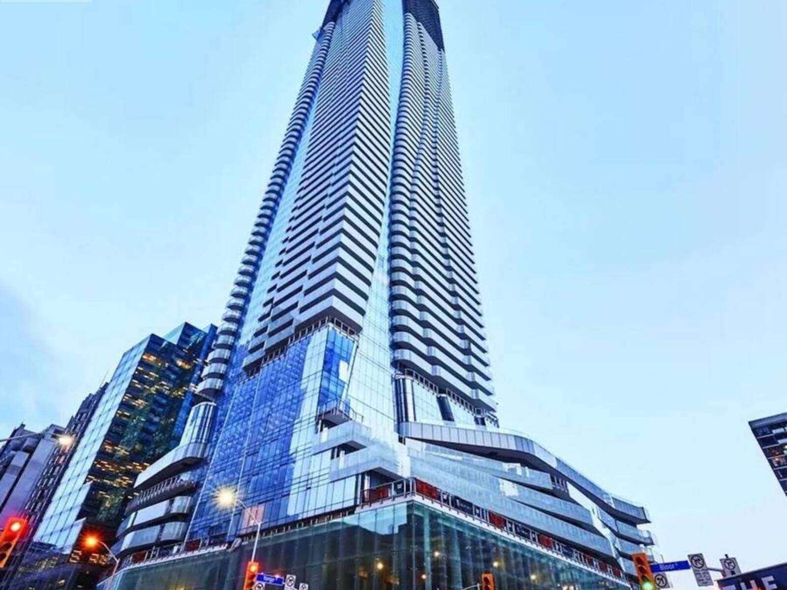 1704 - 1 BLOOR STREET E, Toronto, Ontario M4W 0A8