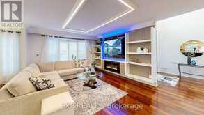 2439 BRIDGE ROAD | Oakville Ontario | Slide Image Fifteen