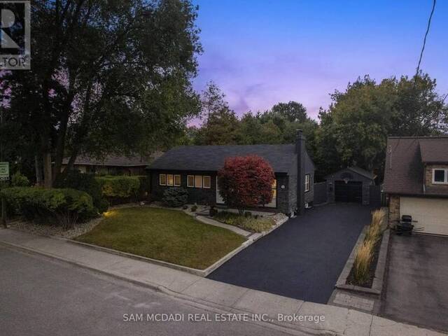 1140 HALLIDAY AVENUE Mississauga Ontario, L5E 1P9 - 4 Bedrooms Home For Sale