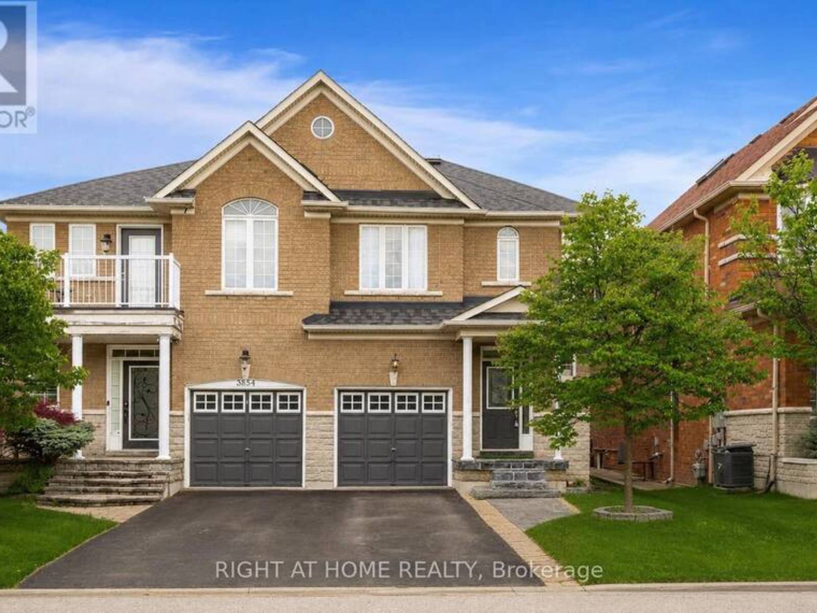 3852 BLOOMINGTON CRESCENT, Mississauga, Ontario L5M 0A3