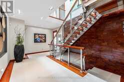 24 GLENVIEW AVENUE | Toronto Ontario | Slide Image Thirty-one