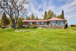 557 RIVERSIDE DRIVE | Peterborough Ontario | Slide Image Thirteen