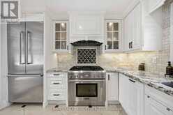 27 ASHLEY PARK ROAD | Toronto Ontario | Slide Image Thirteen