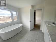 16 ROSANNE CIRC | Wasaga Beach Ontario | Slide Image Seventeen