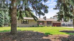 9 WESTMOUNT PARK ROAD | Toronto Ontario | Slide Image Three