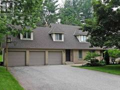 544 WOODLAND ACRES CRESCENT Vaughan Ontario, L6A 1G2