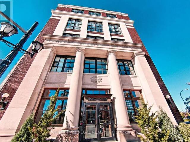 102 - 404 KING STREET W Kitchener Ontario, N2G 4Z9 - 2 Bedrooms Condo For Sale