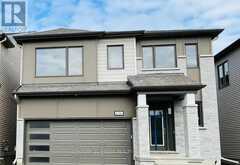 136 YEARLING CIRCLE | Ottawa Ontario | Slide Image One
