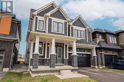22 OAKTREE DRIVE | Caledonia Ontario | Slide Image Four