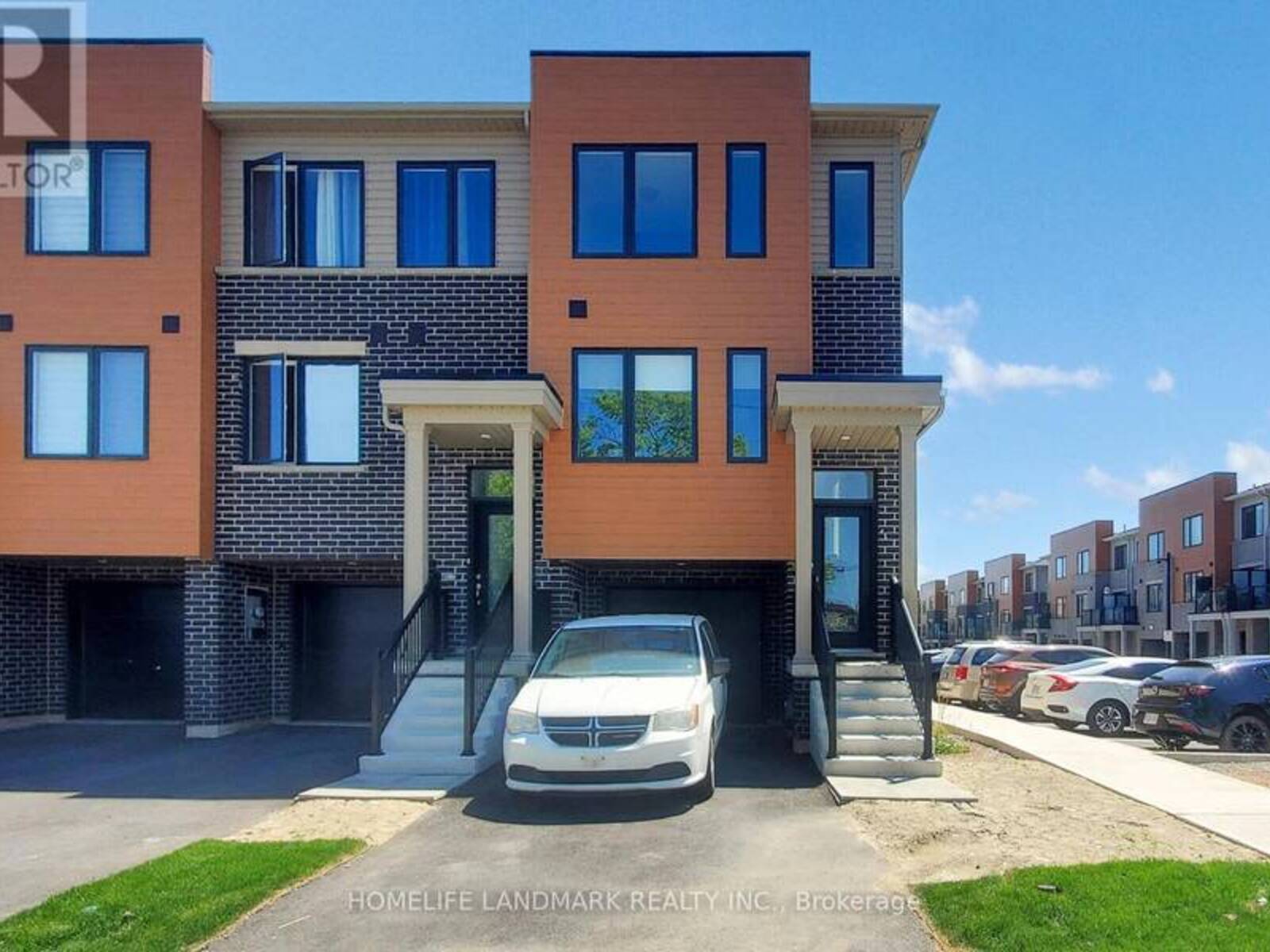 2 REID AVENUE N, Hamilton, Ontario L8H 0B5