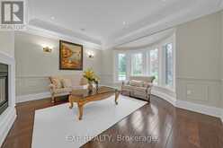 127 MAY AVENUE | Richmond Hill Ontario | Slide Image Ten