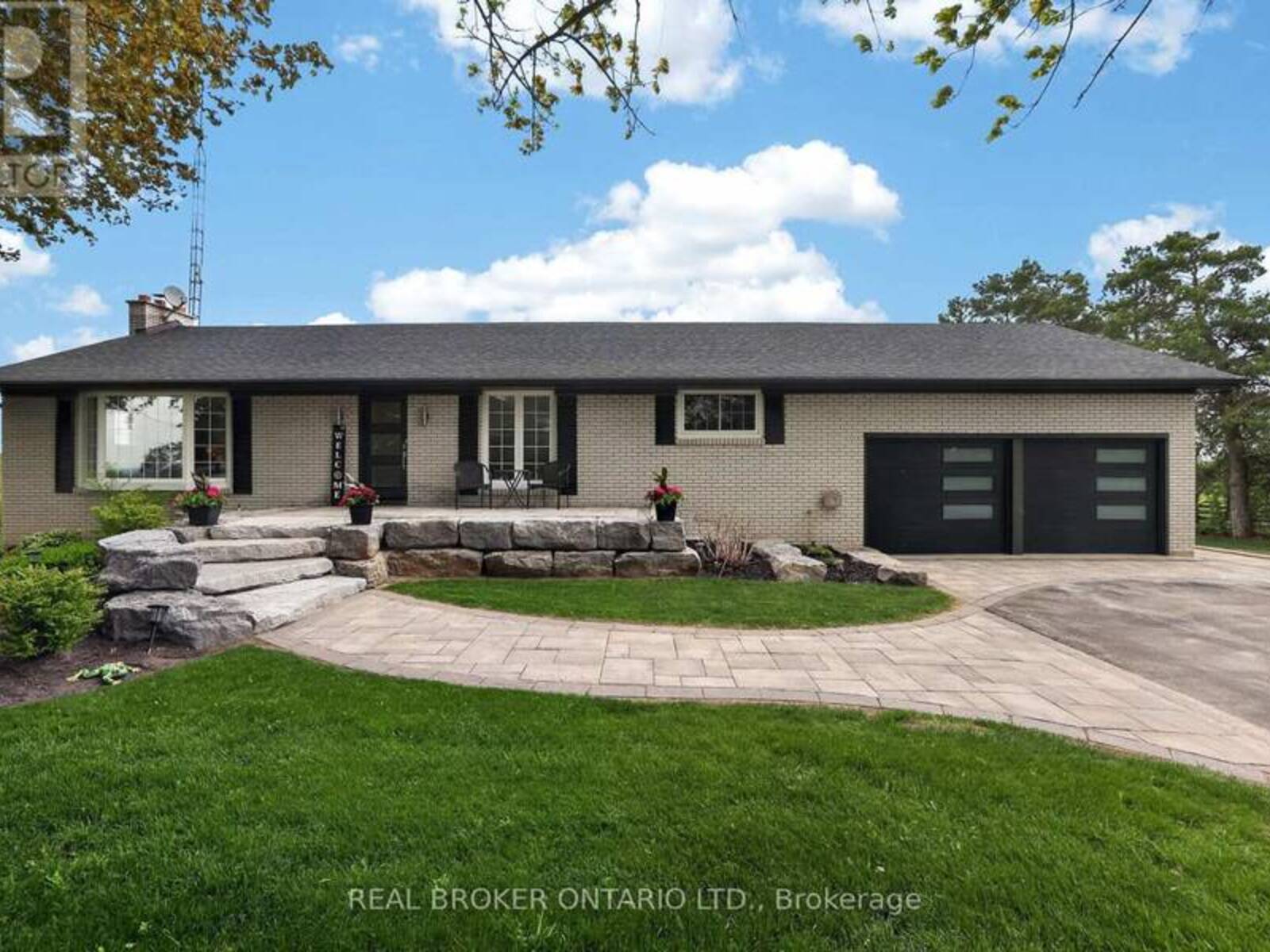 22213 CATERING ROAD, East Gwillimbury, Ontario L0G 1R0