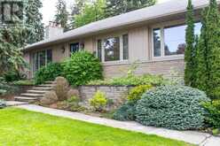 29 WINLOCK PARK | Toronto Ontario | Slide Image Two