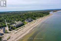7 JULIA CIRCLE | Wasaga Beach Ontario | Slide Image Five