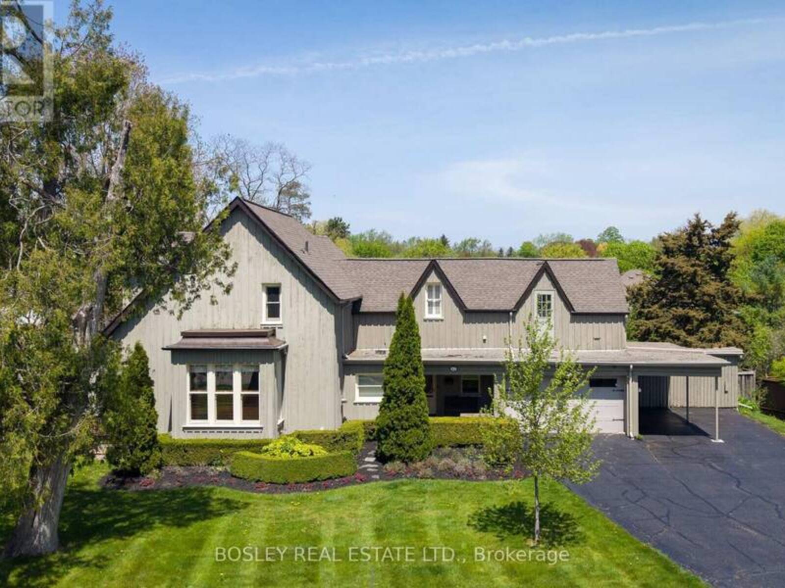 42 ROYAL ROAD, Aurora, Ontario L4G 1A9