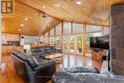 229 LAKE DRIVE N | Georgina Ontario | Slide Image Seventeen