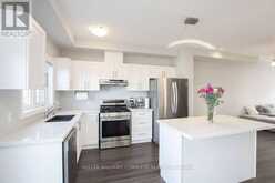 28 CANARY GRASS BOULEVARD | Hamilton Ontario | Slide Image Sixteen