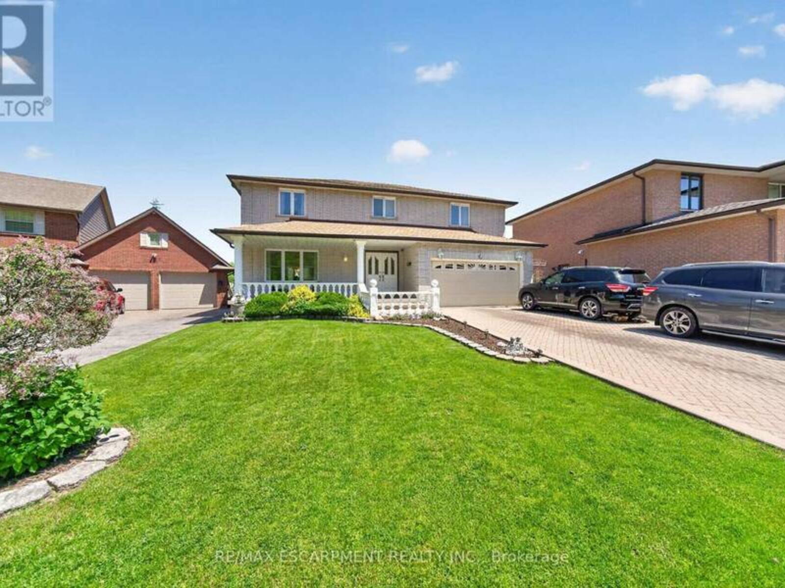 10 SKYE COURT, Hamilton, Ontario L8G 4R6