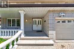 10 SKYE COURT | Hamilton Ontario | Slide Image Three