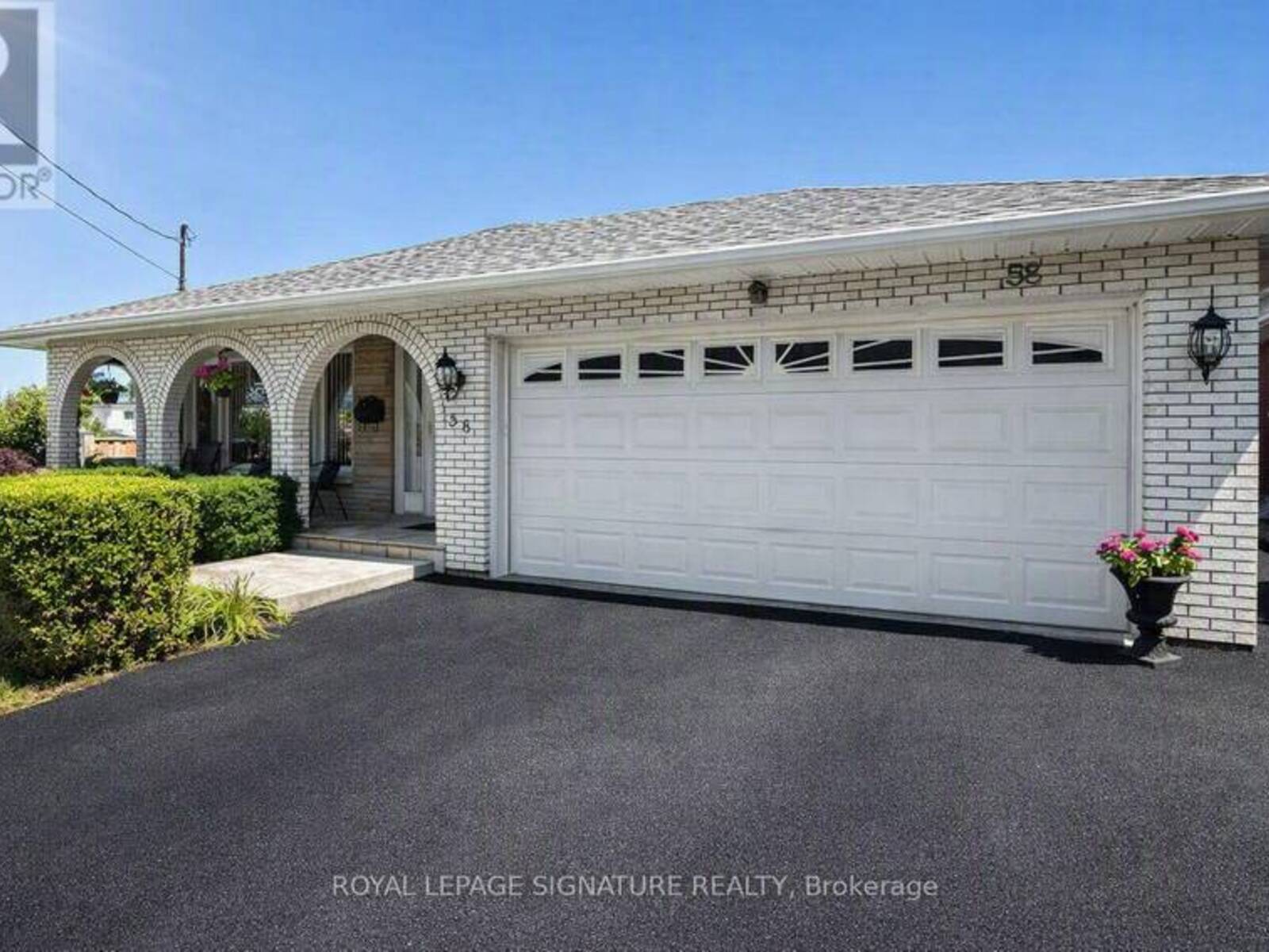58 CENTENNIAL PARKWAY S, Hamilton, Ontario L8G 2C5