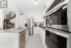 384 KENNEDY CIRCLE W | Milton Ontario | Slide Image Sixteen