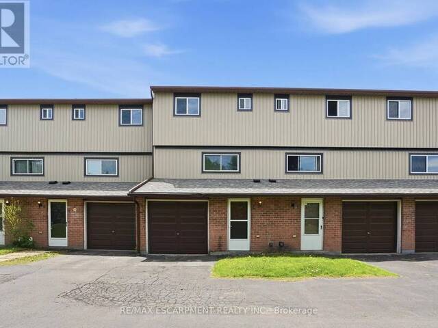 4 - 65 MOUNT ALBION ROAD Hamilton Ontario, L8K 5S5 - 3 Bedrooms Condo For Sale