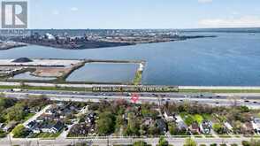 834 BEACH BOULEVARD | Hamilton Ontario | Slide Image Two