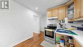 46 COLLINS CRESCENT | Aurora Ontario | Slide Image Thirteen