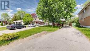46 COLLINS CRESCENT | Aurora Ontario | Slide Image Two