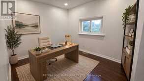 46 COLLINS CRESCENT | Aurora Ontario | Slide Image Nine
