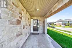 71 FOOTHILLS LANE | Hamilton Ontario | Slide Image Five