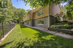 19 BRISTOL SANDS CRESCENT | Uxbridge Ontario | Slide Image Thirty-two