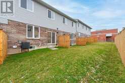 15 LINDEN PARK LANE | Hamilton Ontario | Slide Image Six