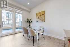 16 CREDIT LANE | Richmond Hill Ontario | Slide Image Thirteen