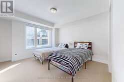 16 CREDIT LANE | Richmond Hill Ontario | Slide Image Fifteen